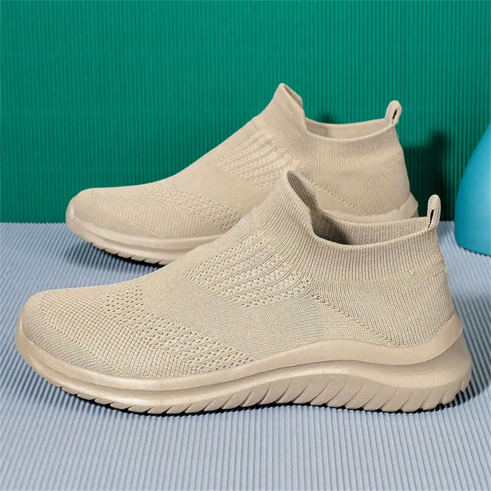 Beige Zachte Nieuwe Nieuwighei - Luxury Lifestyle Training recensie en prijs